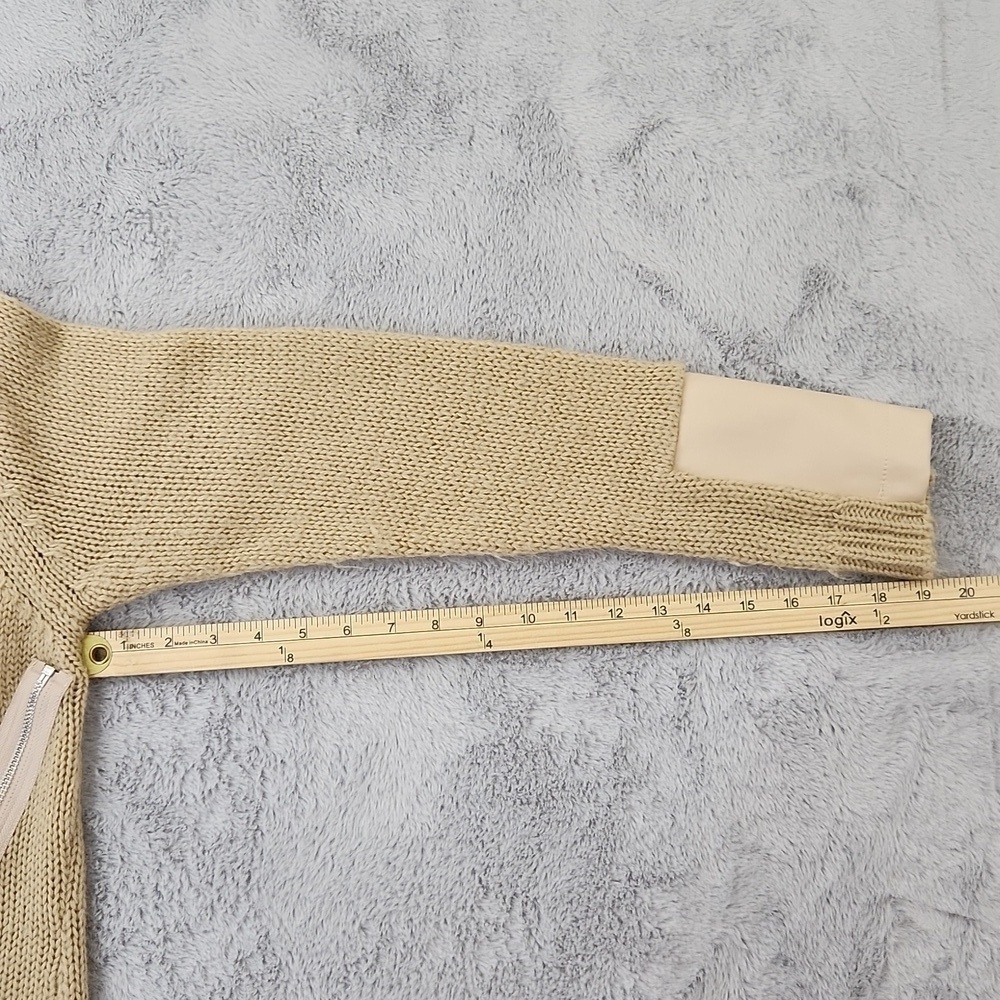 VENUS cable knit sweater - Picture 11 of 12